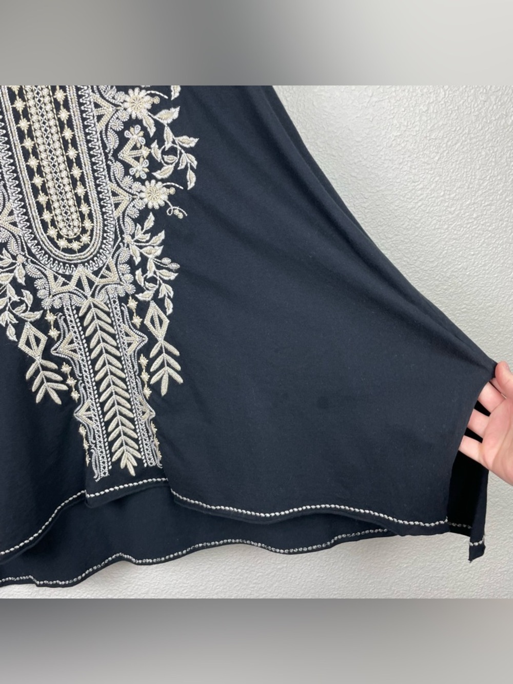 Johnny Was Women's Small Black Short Sleeve Embroidered V-Neck Tunic Top Boho - Picture 10 of 16